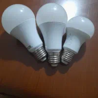 لامپ کم مصرف.