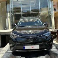 تویوتا. رافور