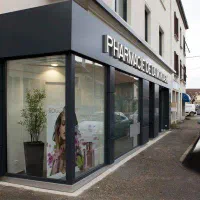 مغاره با قدمت 30 سال سابقه داروخانه