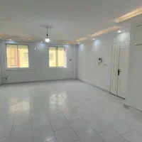 ۸۳متری طبقه سوم شمسی پور