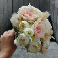 دسته گل عروس|گل مصنوعی|قم, دروازه چوبی|دیوار