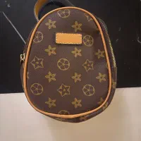 چهار عدد کیف دخترانه خارجی کاملا نو و سالم