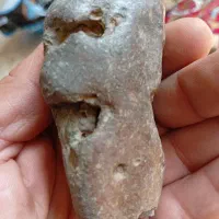 سنگ قدیمی سوراخدار
