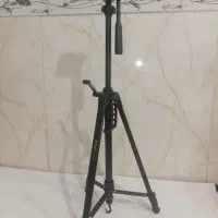 سه پایه دوربین