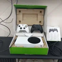 ایکس باکس سری اس۵۱۲ در حدنو با 2 دسته وبازی به روز