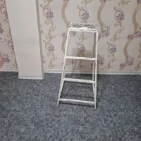 چهار پایه فلزی