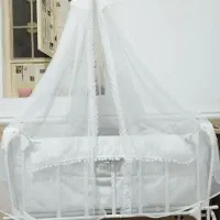 گهواره نوزاد تمیز در حد نو