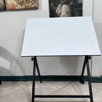 میز شیبدار
