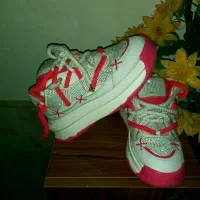 کفش اسپرت شیک و زیبا|کیف، کفش، کمربند|نیشابور, بنیاد شهید|دیوار