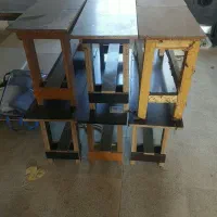 تعدادی نیمکت