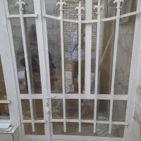 درب ورودی حیاط