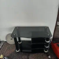 میز تلویزیون شیشه ای