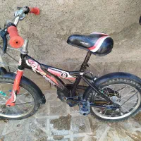 دوچرخه|دوچرخه، اسکیت، اسکوتر|زاوه, |دیوار