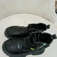 بوت بچگانه|کیف، کفش، کمربند|شیروان (خراسان), |دیوار