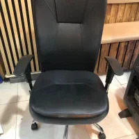 صندلی گردون در حد نو