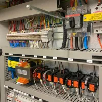 ساخت انواع تابلو برق صنعتی و کنترل PLC|خدمات پیشه و مهارت|چهاردانگه (تهران), |دیوار