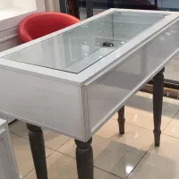 میز ویترین شیشه ایی