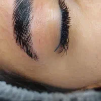 خدمات ناخون لیفت ابرو کاشت مژه فیشیال  تخصصی پوست