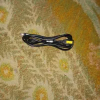 یک عدد کابل یو پی اس اصل موجود هست
