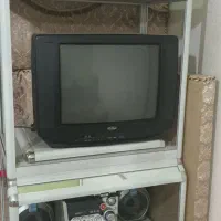 تلویزیون ۲۱ اینچ صاایران سالم سالم،همراه میز