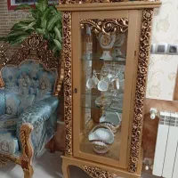 مینی بوفه در حد نو با طرفهای داخلش