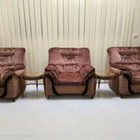 مبل ۱۰ نفره و با یک میز گرد بزرگ و ۲ عدد میز گرد