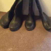 دوتا چکمه سایز یکی ۴۰،دیگه ۴۱،درحد نو