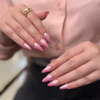 کاشت ناخن|خدمات آرایشگری و زیبایی|مشهد, رده|دیوار