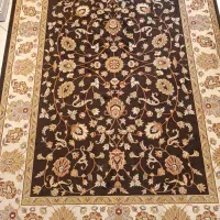 فرش بلژیکی تمیز در حد نو