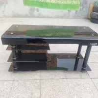زیر تلویزیونی شیشه ای