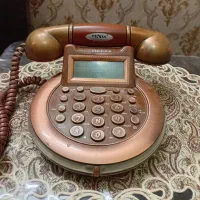 دوعدد تلفن رومیزی