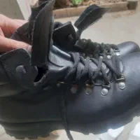 کفش کوهنوردی آسیا چرم یک بار بیشتر استفاده نشده