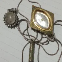 پلاک و ساعت و زنجیر