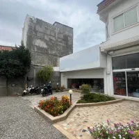 اجاره تجاری ۱۰۰ متری در سرخرود