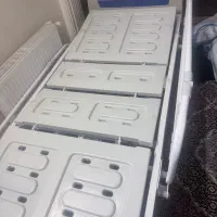 تخت بیمارستانی سه شکن با تنظیم دستی