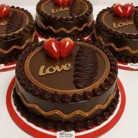 کیک کار و ترکار قنادی
