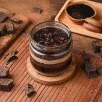 دستیار نیرو همکار در کارگاه کیک