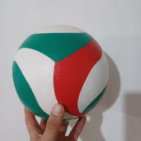 توپ والیبال