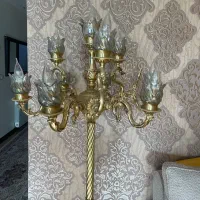 اباژور کنار سالنی برنجی