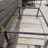 ۲عدد تخت برای قهوه خانه بوده دونه ای ۸۰۰۰تومن