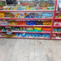 فروشنده  خانم سوپر مارکت خانم