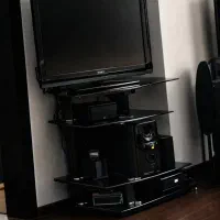 میز تلویزیون شیشه ای