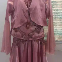 تعدادی لباس مجلسی کم استفاده وتمیز