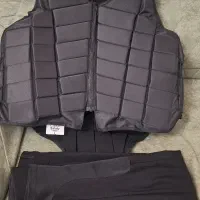 جلیقه وشلوار لوازم سوارکاری