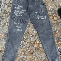 تعدادی شلوار جین ولباس ورزشی بچگانه