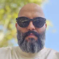 همراه ورزشی اگر/ مربی /باشه نتیجه  تضمینی