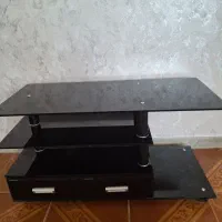 میز تلویزیون و فرش اتاق کودک