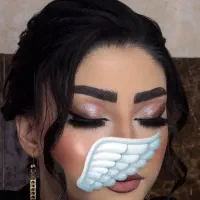 ب یک مدل برای میکاپ نیاز دارم