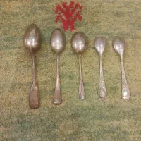 پنج عدد قاشق قدیمی