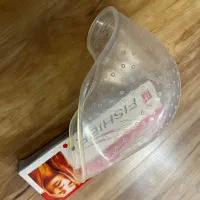 تعدادی لوازم آرایشی مو،پروتز،کلاه مش،انبر ناخن